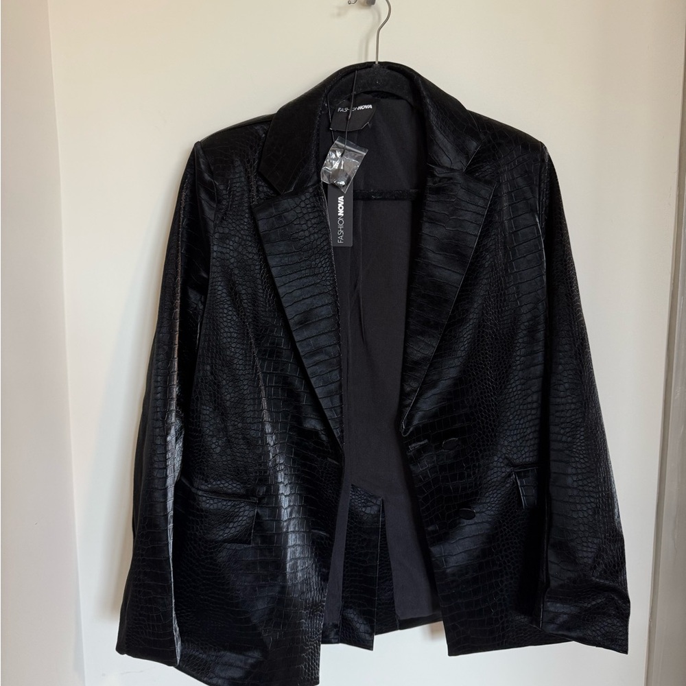 Fashion Nova Black Croc-Textured Blazer